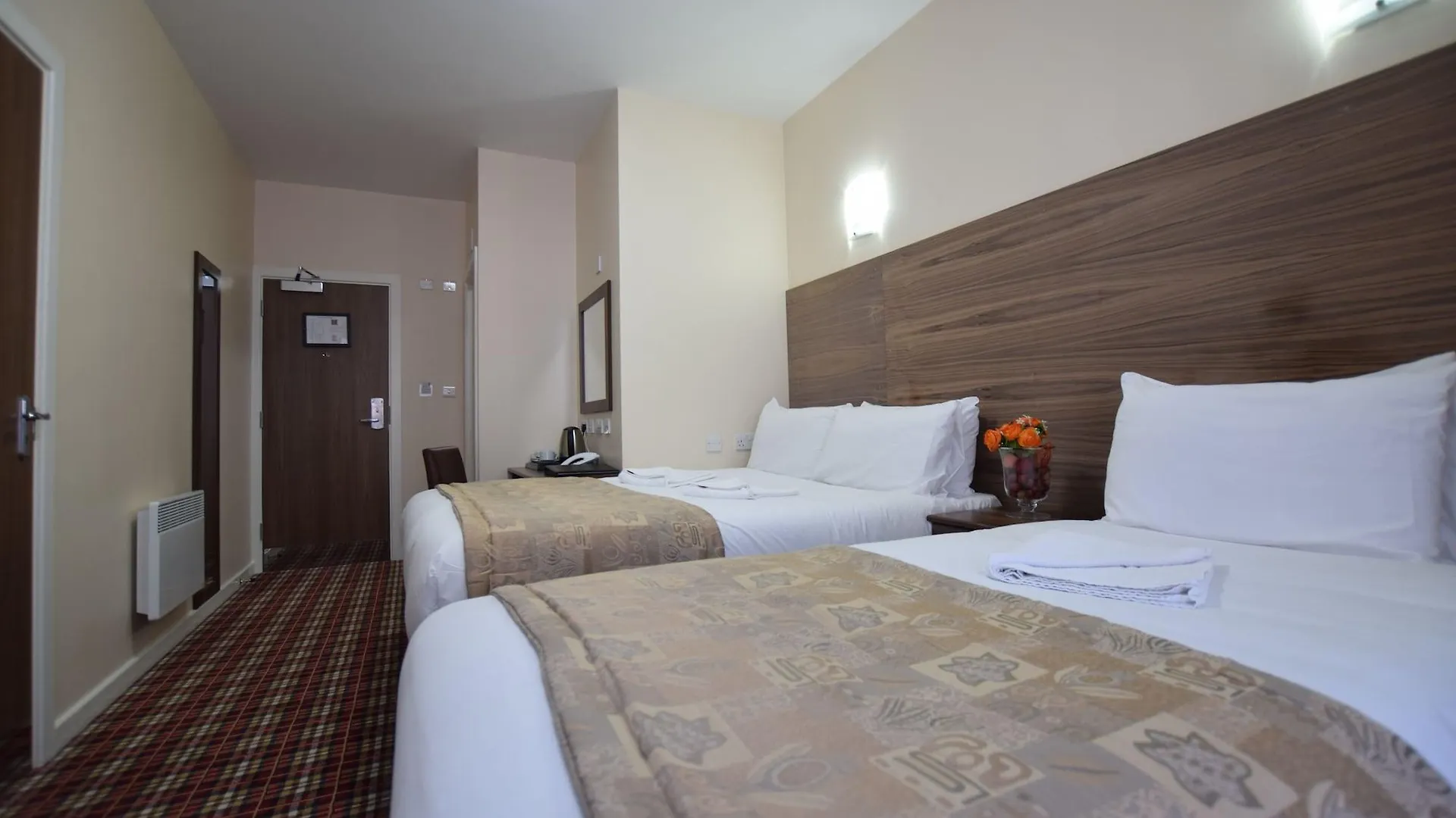 Lucky 8 Hotel Ilford