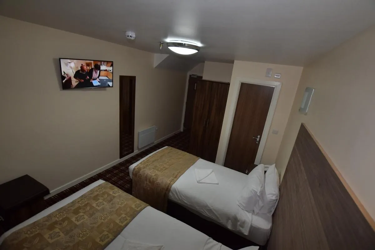 Lucky 8 Hotel Ilford
