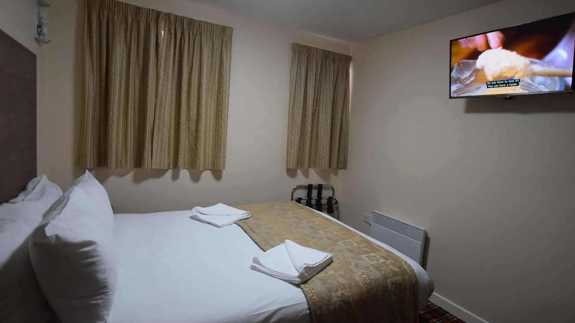 Lucky 8 Hotel Ilford