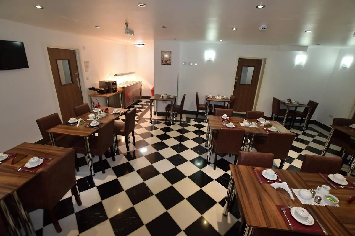 Lucky 8 Hotel Ilford