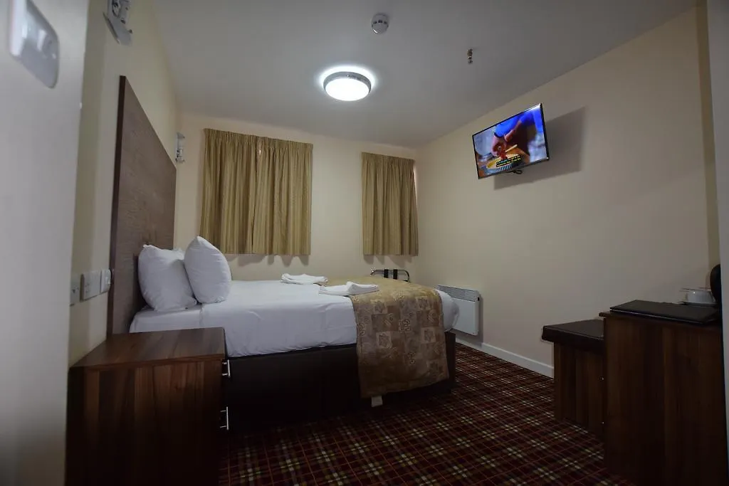 Lucky 8 Hotel Ilford