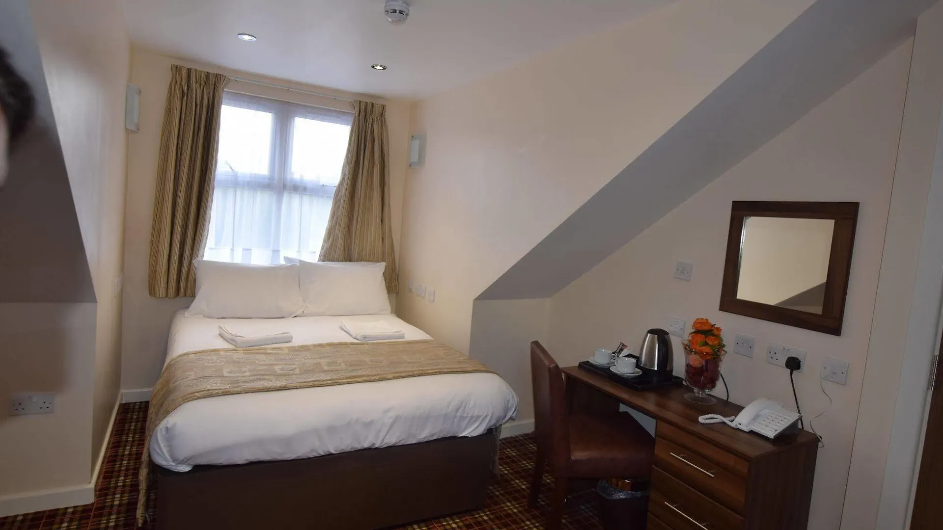 ***  Lucky 8 Hotel Ilford United Kingdom